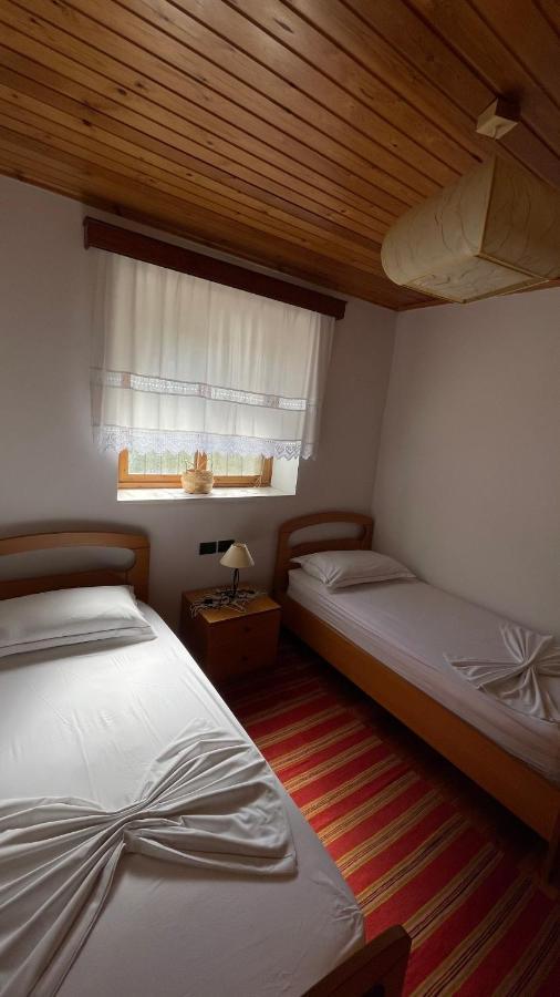 Ana Rest House Hostel Berat Ngoại thất bức ảnh
