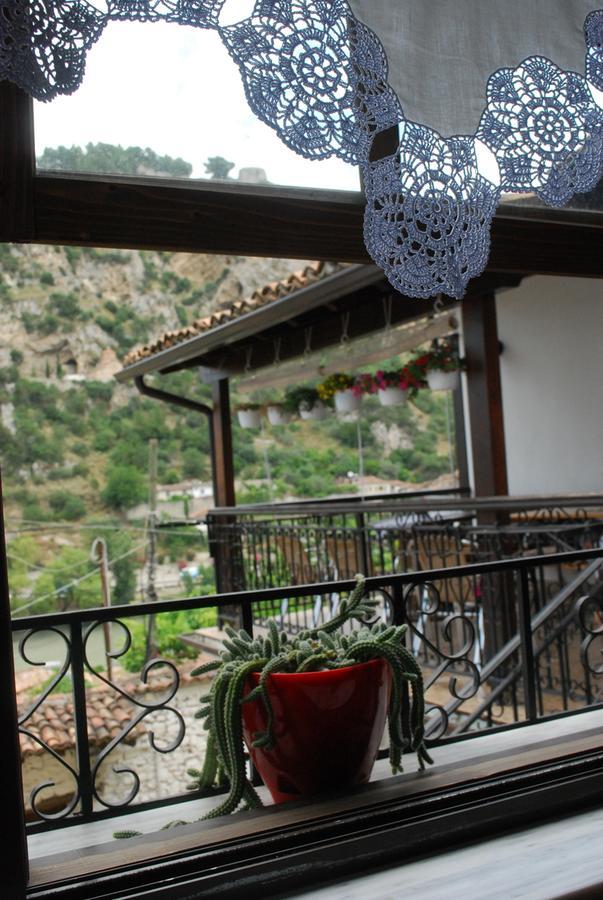 Ana Rest House Hostel Berat Ngoại thất bức ảnh